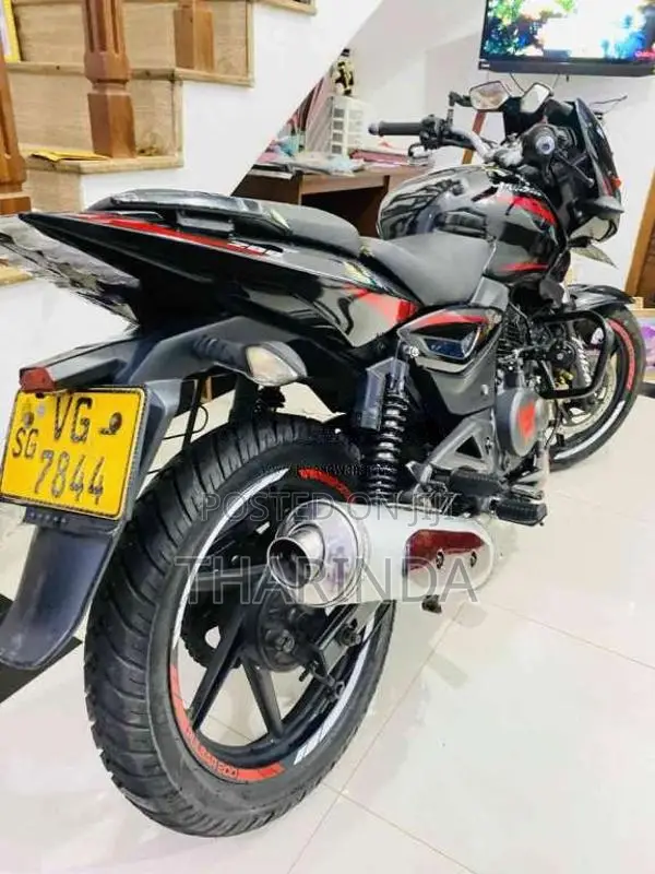 Bajaj Pulsar 200 2009 Motorbike (Used)