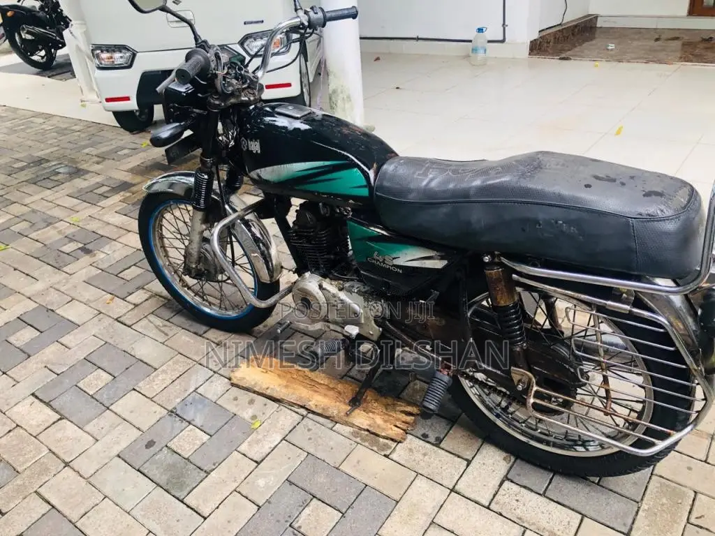 Bajaj Boxer RE 4 Stroke 1999 Motorbike (Used)