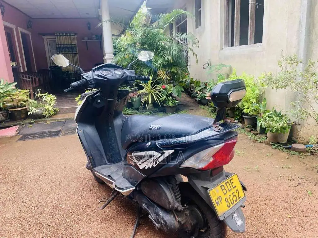 Honda Dio 2016 Motorbike (Used)