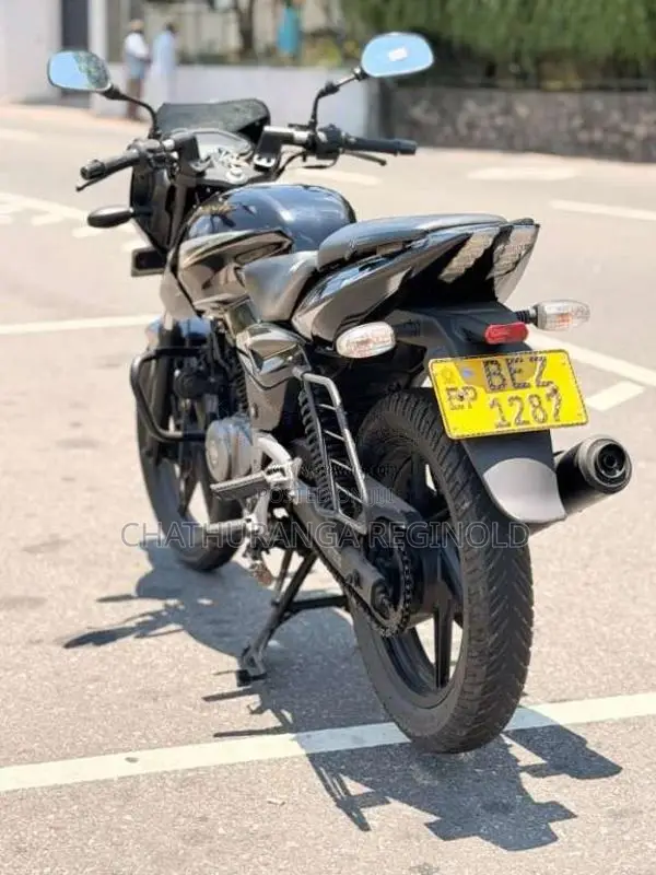 Bajaj Pulsar 180 2017 Motorbike (Used)