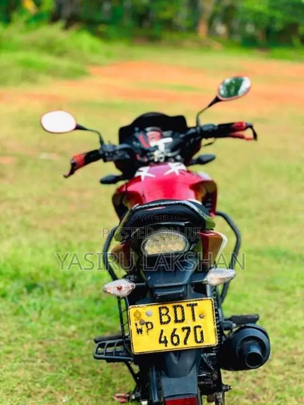 Hero Hunk 2016 Motorbike (Used)