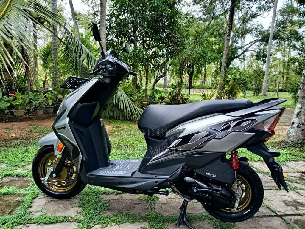 Honda Dio 2025 Motorbike (Used)