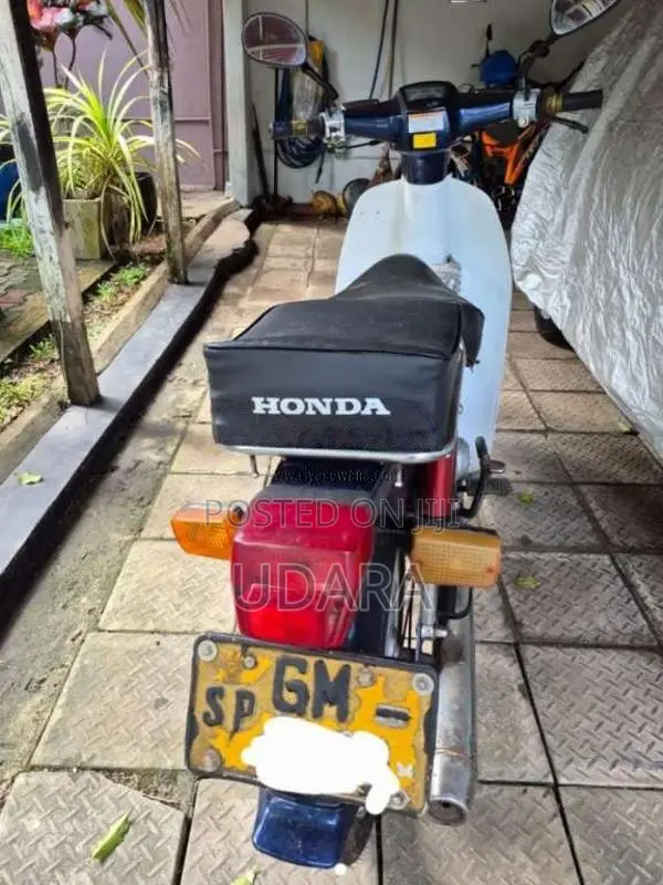 Honda Super Cub 1998 Motorbike (Used)