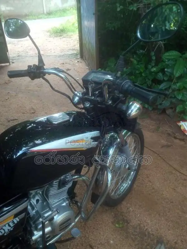 Bajaj Boxer 2006 Motorbike (Used)