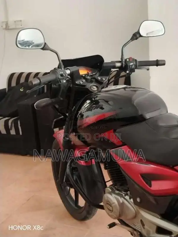 Bajaj Pulsar 150 2015 Motorbike (Used)