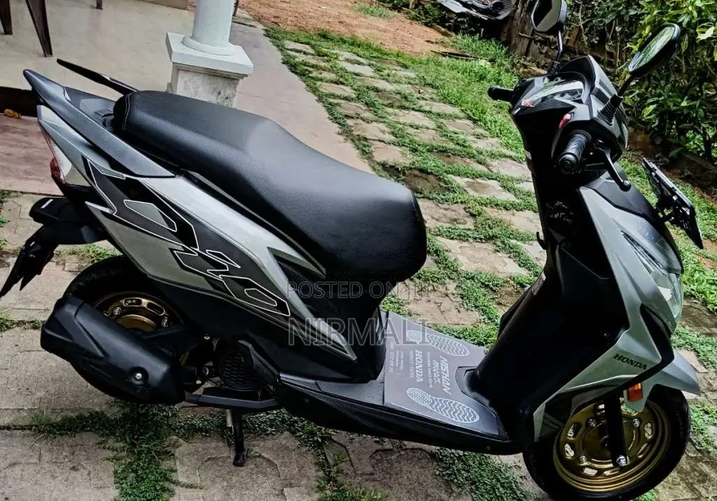 Honda Dio 2025 Motorbike (Used)