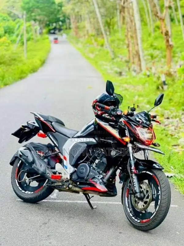 Yamaha FZ 2015 Motorbike (Used)