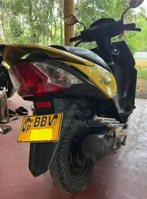 Honda Dio 2015 Motorbike (Used)