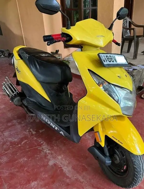 Honda Dio 2015 Motorbike (Used)