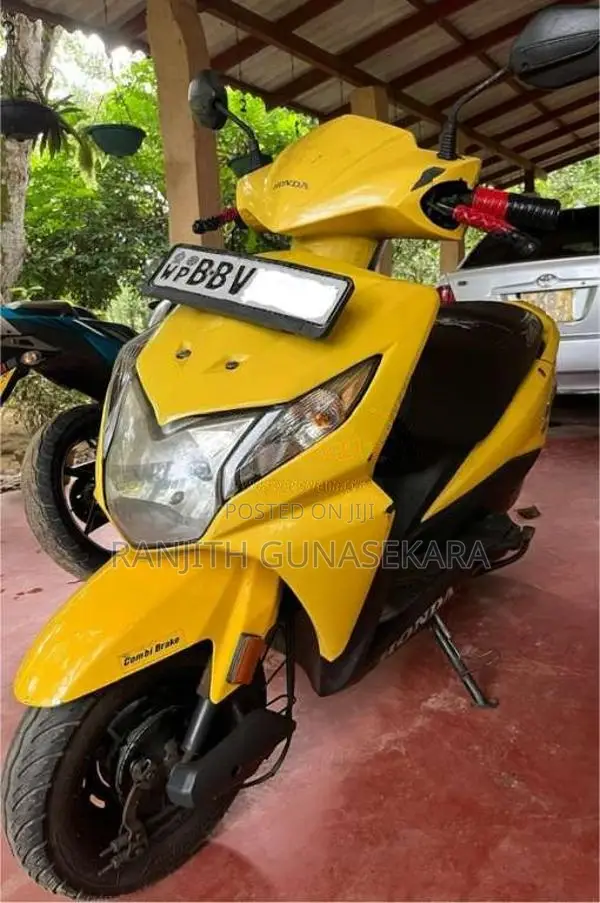 Honda Dio 2015 Motorbike (Used)