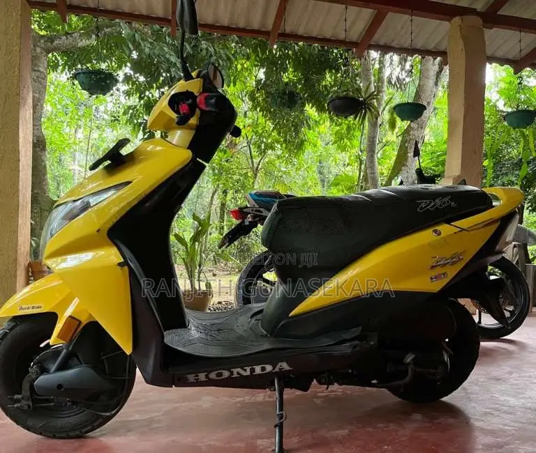 Honda Dio 2015 Motorbike (Used)