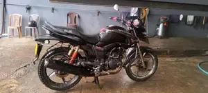 Hero Hunk 2015 Motorbike (Used)