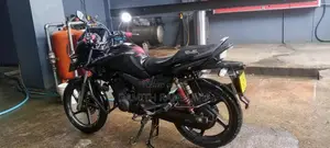 Hero Hunk 2015 Motorbike (Used)