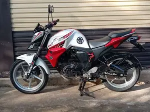 Yamaha Fz Version 2.0 2015 Motorbike (Used)
