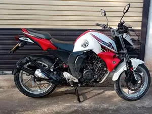 Yamaha Fz Version 2.0 2015 Motorbike (Used)