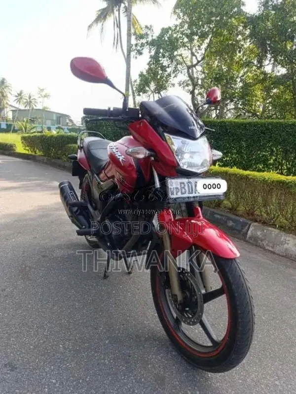 Hero Hunk 2016 motorcycle (Used)