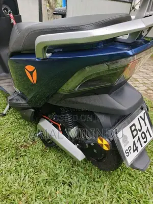 Yadea T5 2025 Motorbike (Used)