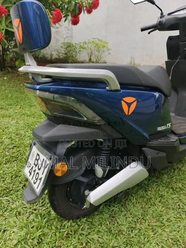 Yadea T5 2025 Motorbike (Used)
