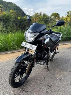 Hero-Honda CBZ 2012 Motorbike (Used)