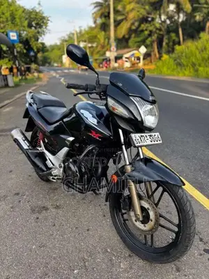 Hero-Honda CBZ 2012 Motorbike (Used)