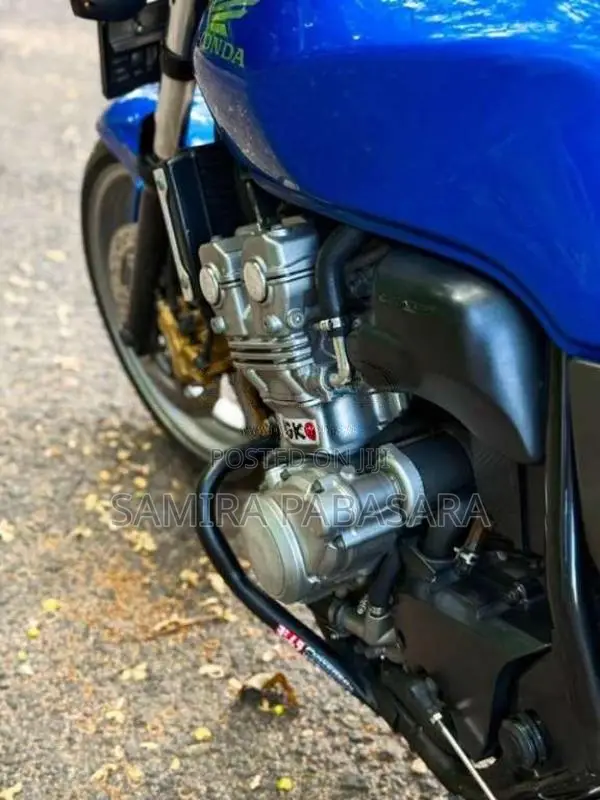 Honda Cb 400 2011 Motorbike (Used)
