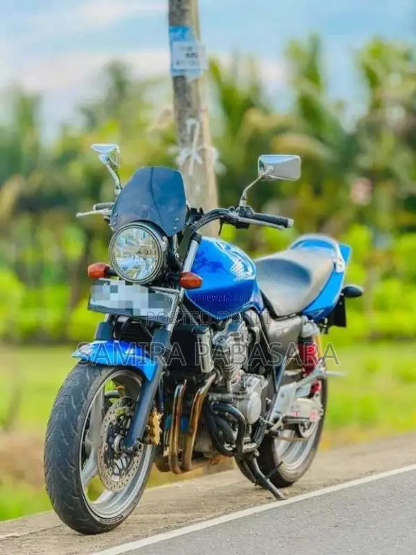Honda Cb 400 2011 Motorbike (Used)