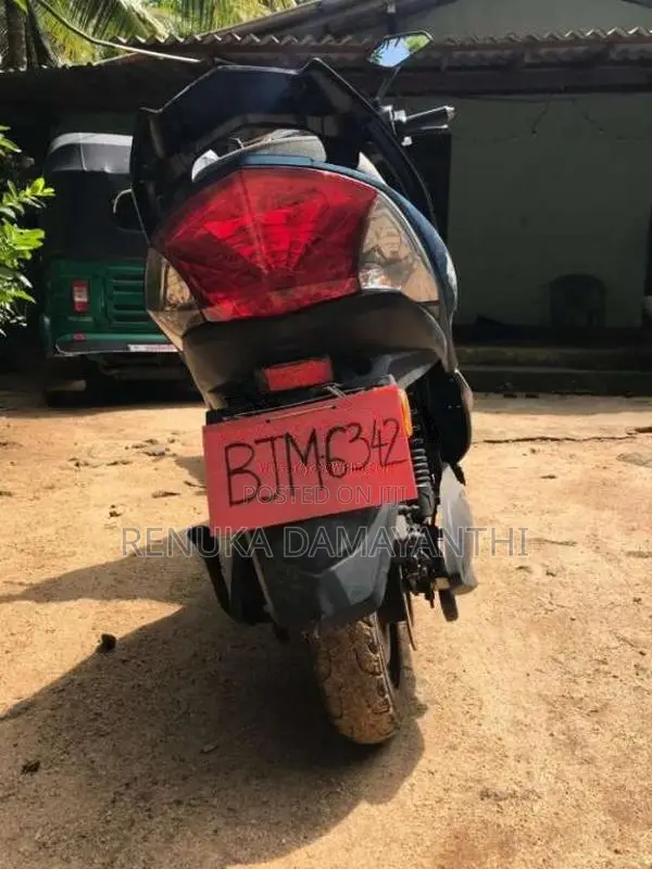 Aprilia Electric Scooter 2024 Motorbike (Used)