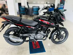 Bajaj Pulsar 180 2017 Motorbike (Used)