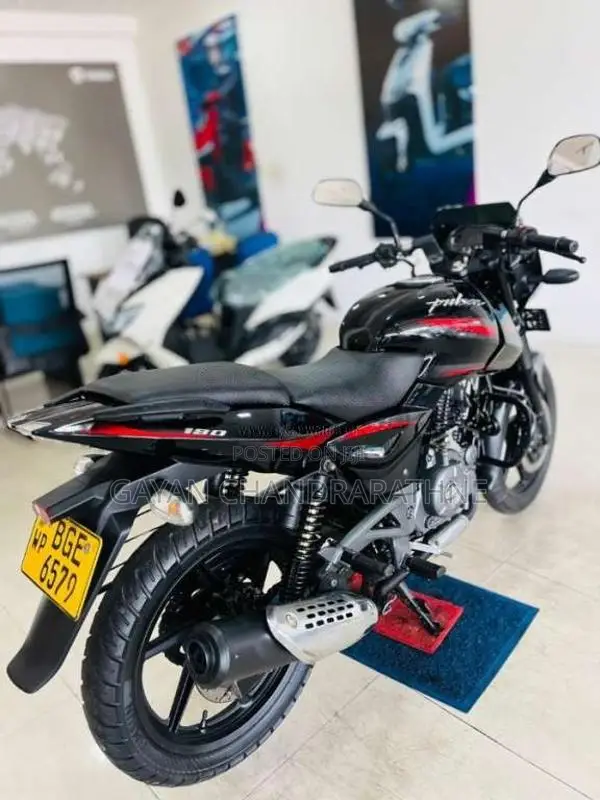 Bajaj Pulsar 180 2017 Motorbike (Used)
