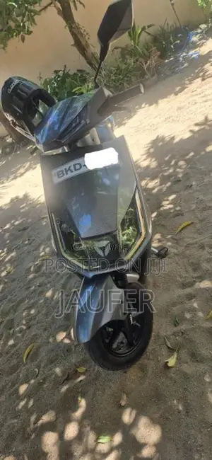Yadea T5 2025 Motorbike (Used)
