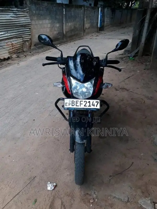 Hero HUNK 2023 Motorbike (Used)