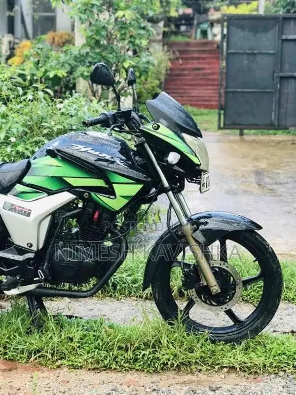 Hero-Honda Hunk 2010 Motorbike (Used)