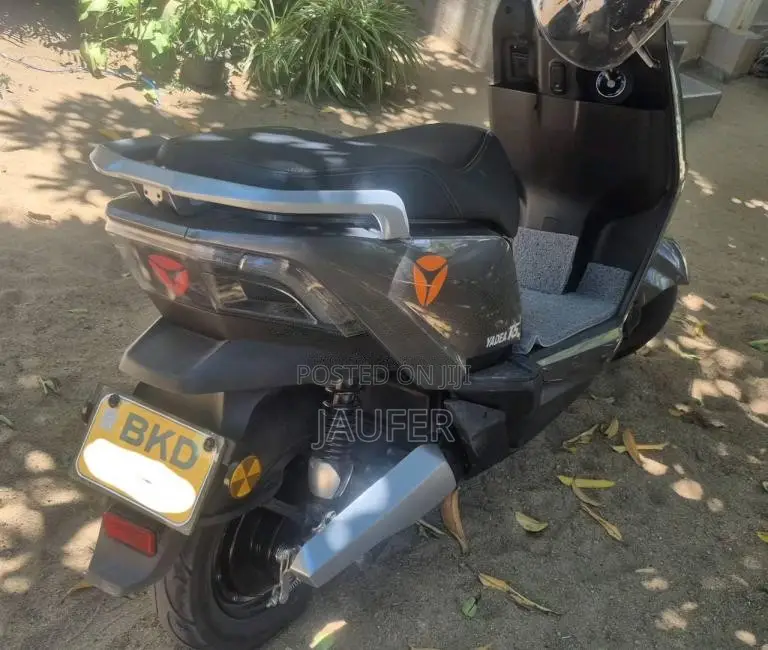 Yadea T5 2025 Motorbike (Used)