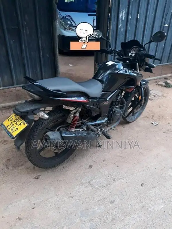 Hero HUNK 2023 Motorbike (Used)