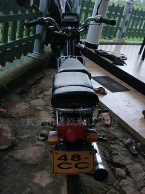 Loncin Loncin 2012 Motorbike (Used)