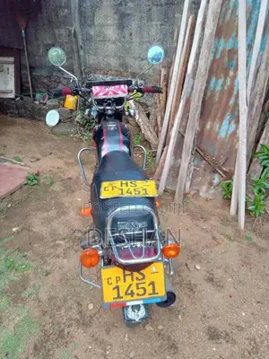 Bajaj Boxer 2005 Motorbike (Used)