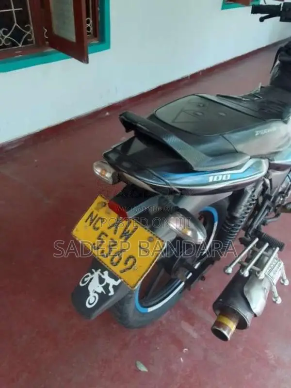 Bajaj Discover 100 2012 motorcycle (Used)