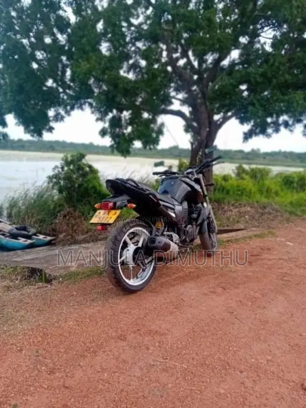 Yamaha FZ 2011 Motorbike (Used)