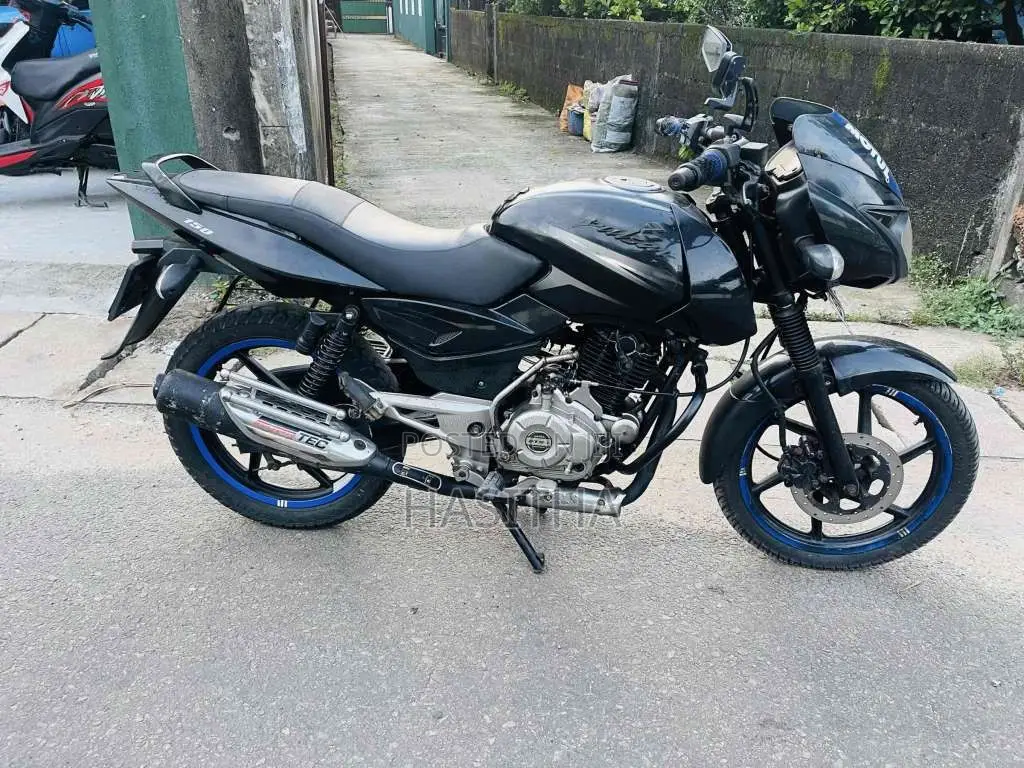 Bajaj Pulsar 2016 Motorbike (Used)