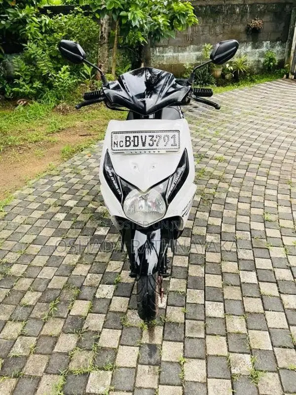 Honda Dio 2016 Motorbike (Used)