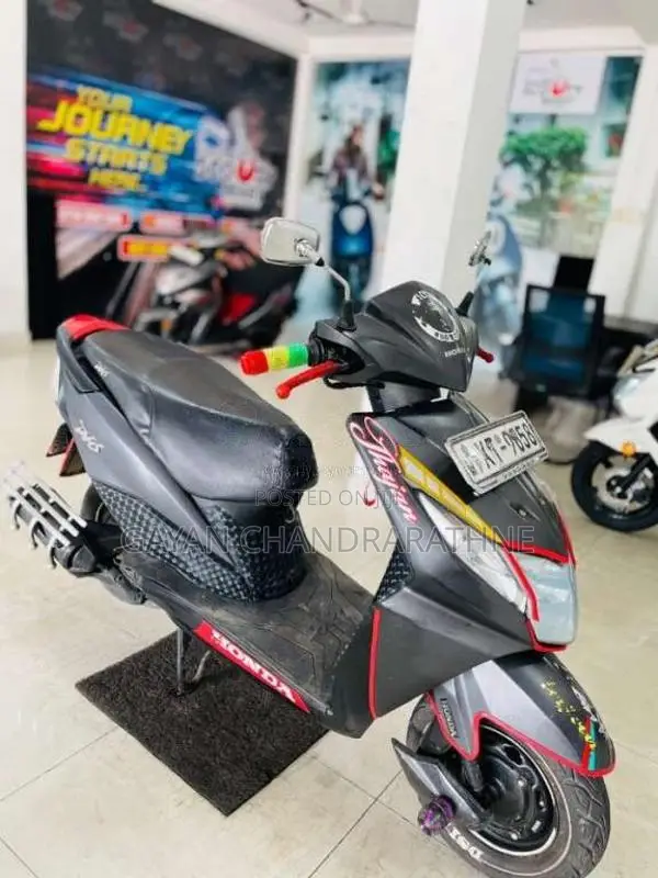 Honda Dio 2012 Motorbike (Used)