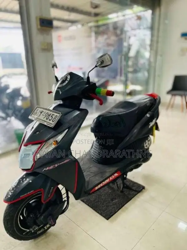Honda Dio 2012 Motorbike (Used)