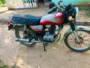 Bajaj Boxer 2002 Motorbike (Used)