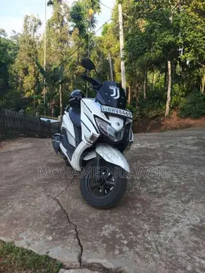 Suzuki BURGMAN 2019 Motorbike (Used)