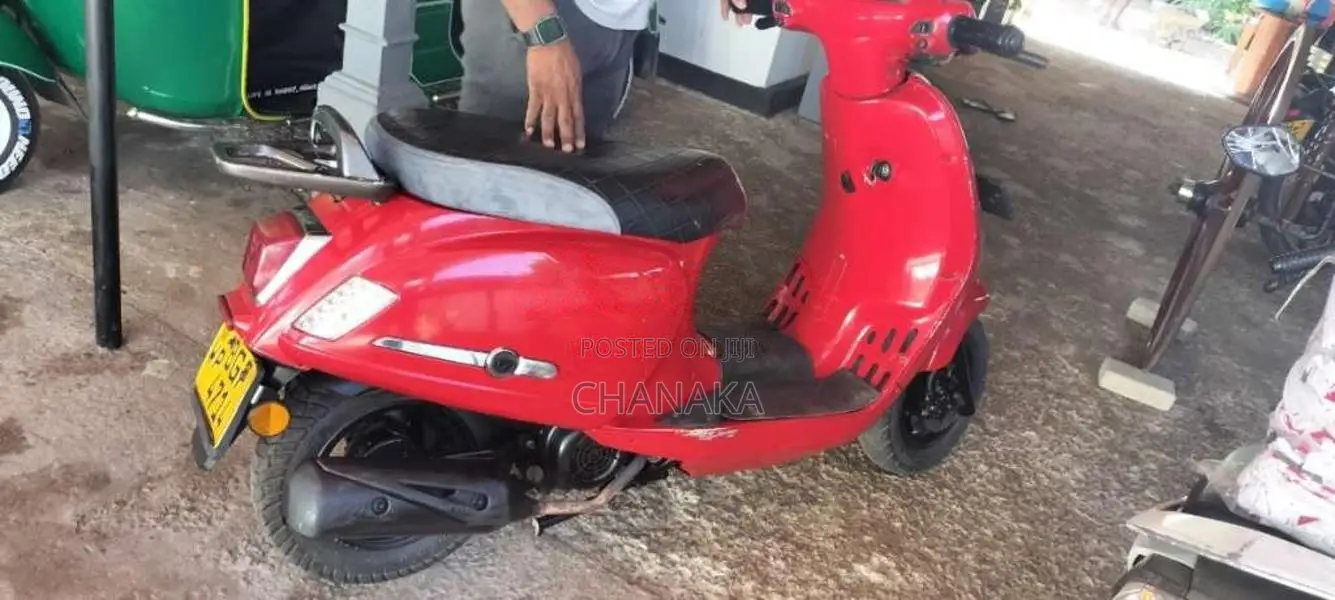 Demak Demak 2016 Motorbike (Used)