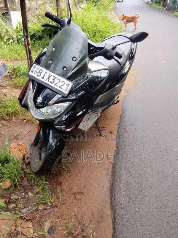 Suzuki Burgman 2020 Motorbike (Used)