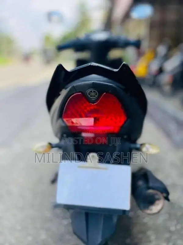 Yamaha Zr 2017 Motorbike (Used)