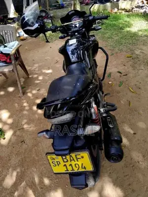 Hero Hunk 2014 Motorbike (Used)