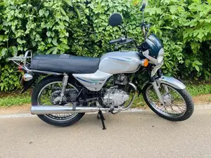 Bajaj Boxer 2004 Motorbike (Used)