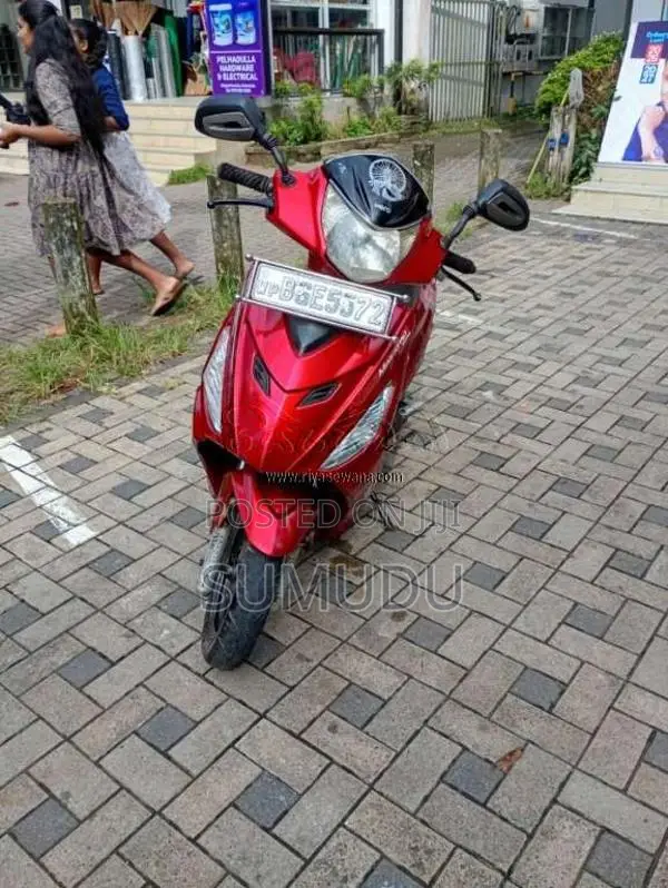 Hero Maestro Edge 2017 Motorbike (Used)
